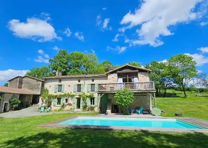 Ancien Moulin Dans Un Cadre Idyllique * La Boissiere-en-Gatine